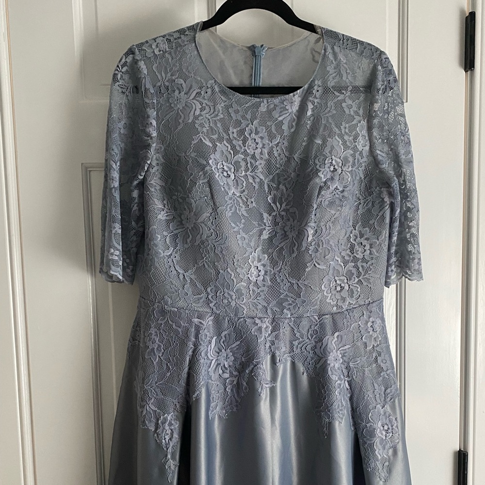JJ House mother of the bride dress. Size 14. Never worn or altered.